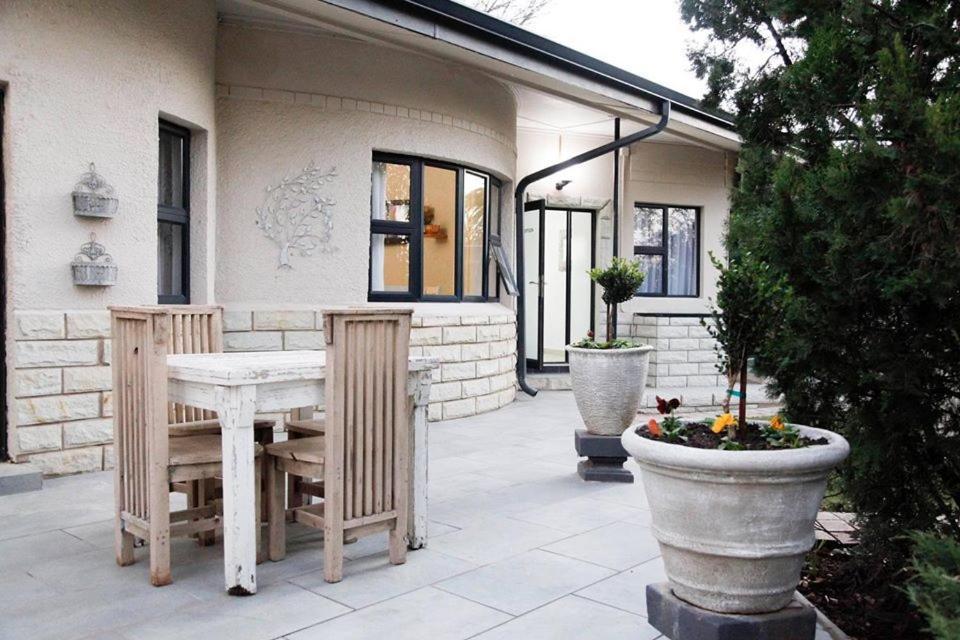 The Perfect Corner Guesthouse เบธเลเฮม ภายนอก รูปภาพ